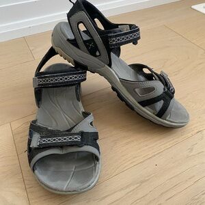 Merrell Black and Gray Women's Sandals